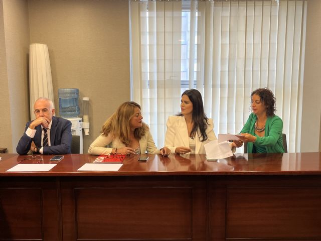 Los consejeros Marcos Ortuño, Conchita Ruiz y Carmen Conesa y la diputada Mirian Guardiola renuncian a sus escaños - 3, Foto 3