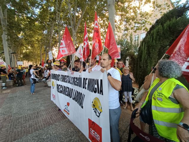 Tercera jornada de movilización de las Brigadas Forestales ante la falta de respuesta del Gobierno Regional - 2, Foto 2