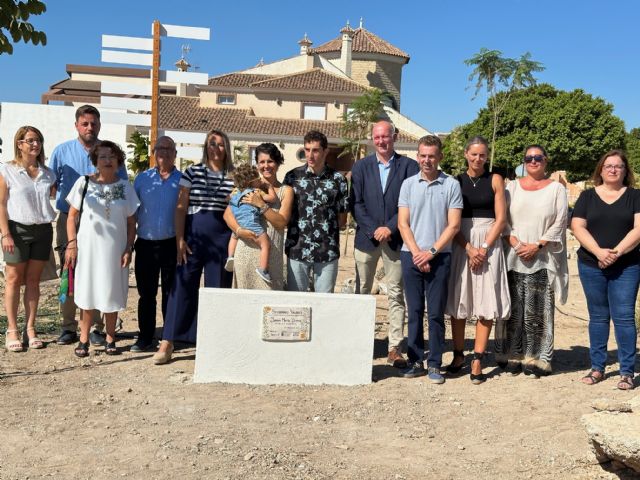 Sembrando Valores jardín homenaje a Mayte Defruc fundadora de Prometeo - 2, Foto 2