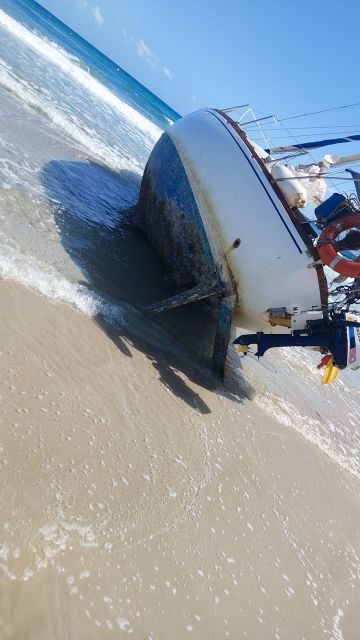Capitanía Marítima retira y precinta el velero encallado  en la Ensenada de la Enca&ntilde;izada, al norte de Cabo de Palos - 2, Foto 2