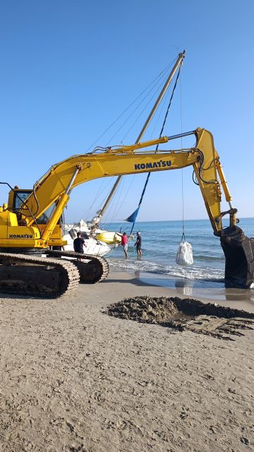 Capitanía Marítima retira y precinta el velero encallado  en la Ensenada de la Enca&ntilde;izada, al norte de Cabo de Palos - 3, Foto 3