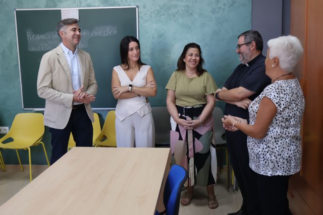 El Ayuntamiento apoya la labor de Cáritas Parroquial mediante el proyecto Cesta Solidaria - 4, Foto 4