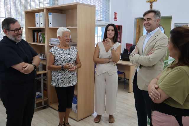 El Ayuntamiento apoya la labor de Cáritas Parroquial mediante el proyecto Cesta Solidaria - 2, Foto 2