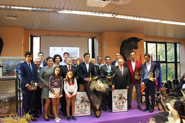 Más de 200 aficionados han asistido a la entrega de premios correspondientes a la Temporada 2016 en Calasparra - 1, Foto 1