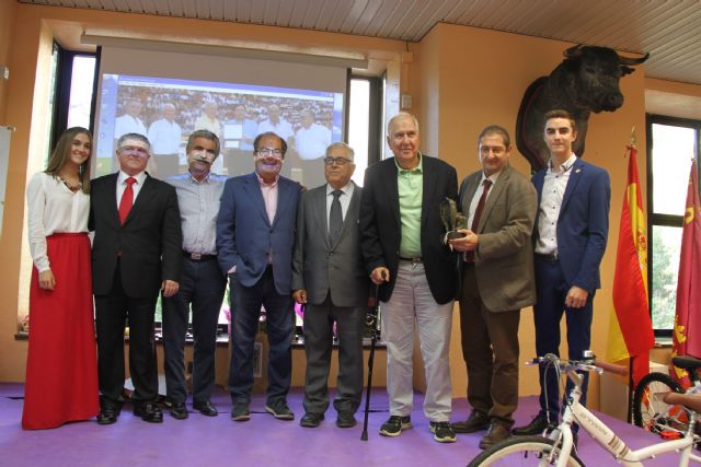 Más de 200 aficionados han asistido a la entrega de premios correspondientes a la Temporada 2016 en Calasparra - 4, Foto 4