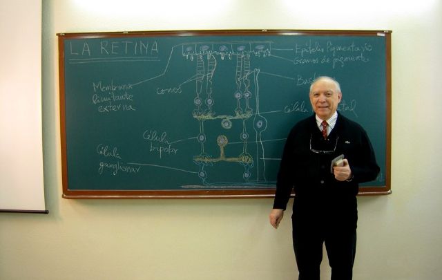 Un profesor de la UMU reúne en un libro un centenar de antiguos dibujos con los que enseñaba Medicina y Biología a sus alumnos - 1, Foto 1