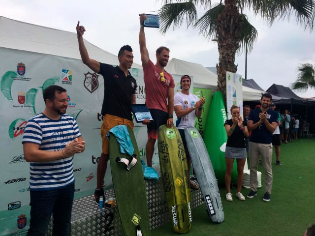 Alex Climent, Xantos Villegas y Carlos Puig, podio en el I Open Kitefoil FVRM Terramovil-Terra Fecundis - 2, Foto 2