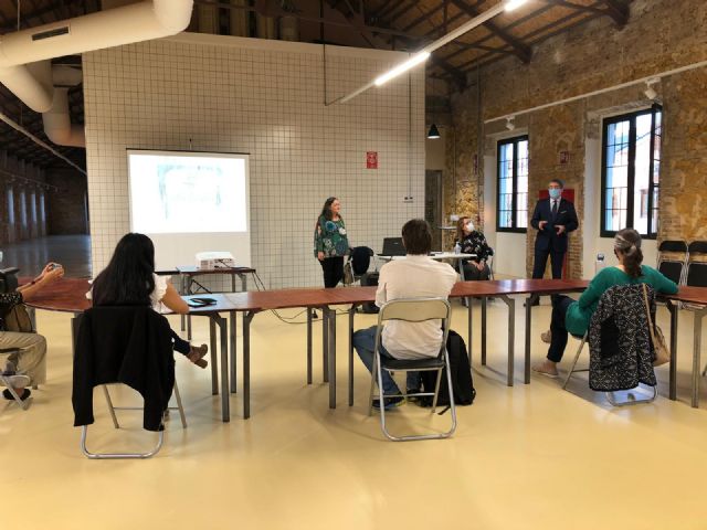 Comienza un nuevo proyecto de Reactivos Culturales basado en la recuperación artística de objetos de desecho que integra diferentes colectivos del Barrio del Carmen - 2, Foto 2