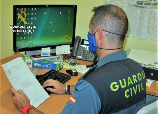 La Guardia Civil detiene en menos de 24 horas a un experimentado delincuente por el tirón de bolso a una septuagenaria en San Pedro del Pinatar - 1, Foto 1