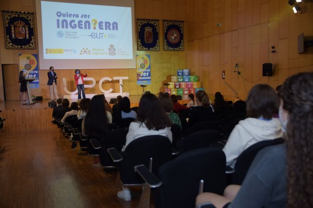 Ingenieras de éxito piden a las alumnas que participen en la transformación tecnológica del mundo - 2, Foto 2
