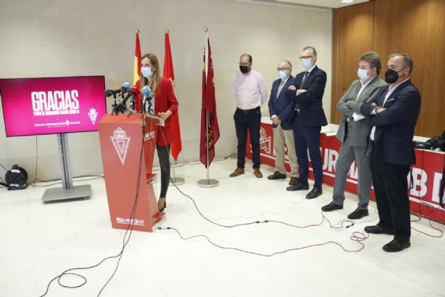 El equipo de vacunación del Ayuntamiento ha suministrado más de 524.000 dosis de vacuna contra el COVID-19 en el Estadio Enrique Roca - 1, Foto 1