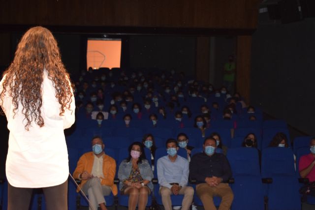El Ayuntamiento de Alguazas presenta el Plan de la Juventud ante la atenta mirada de jóvenes de la localidad - 1, Foto 1