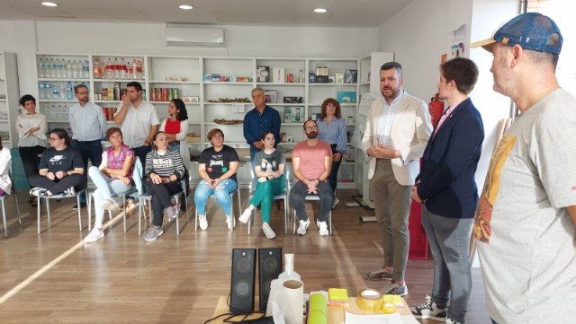 El director general de Juventud visita a los participantes del curso “Las 10 mejores habilidades para la Animación Infantil”, Foto 8