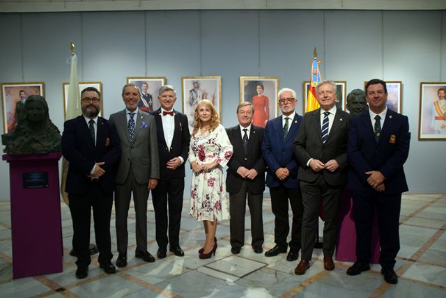 Sevilla recibe la mirada de los artistas sobre Felipe VI - 5, Foto 5