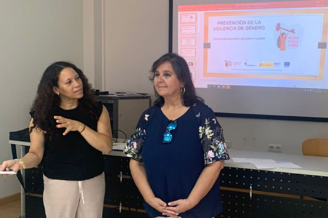 El CAVI y Columbares forman a mujeres migrantes en mediación comunitaria para la prevención de la violencia de género - 1, Foto 1