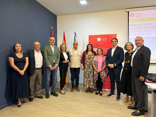 Unas jornadas ponen de relieve el papel de los cooperantes murcianos en distintas partes del mundo - 1, Foto 1