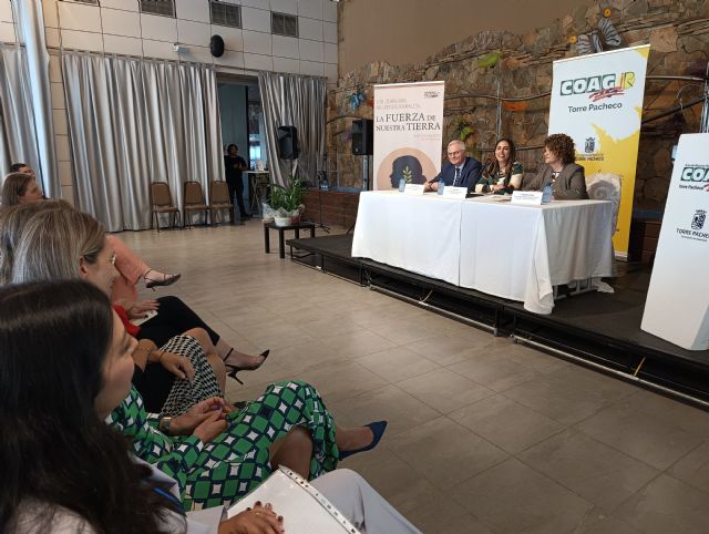 El Gobierno regional pone en valor el papel creciente de la mujer rural que ya gestiona más del 30 por ciento de las explotaciones agrarias - 1, Foto 1