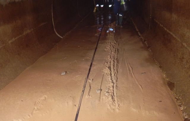 La MCT avanza en la limpieza de su canal afectado por la DANA y comienza a distribuir agua de forma continua a San Javier, San Pedro y Los Alcázares - 1, Foto 1