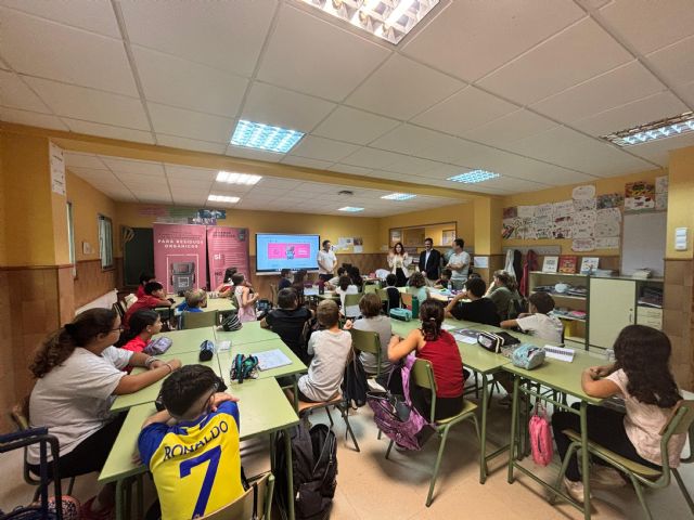 Murcia da un paso decisivo hacia el reciclaje orgánico con la campa&ntilde;a 'Suma Uno' y la implantación el contenedor marrón - 3, Foto 3