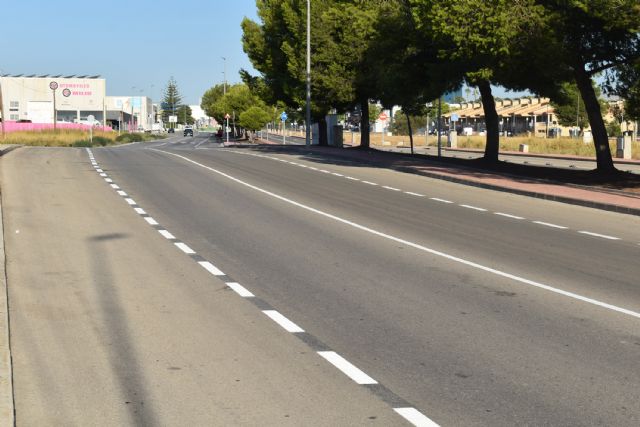 Continúa el repintado de la señalización horizontal en diversas calles del municipio - 2, Foto 2