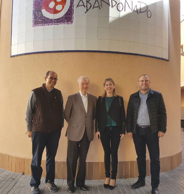 El Ayuntamiento de Molina de Segura firma un convenio de colaboración con la Fundación Jesús Abandonado para atención a personas en situación de exclusión social - 1, Foto 1