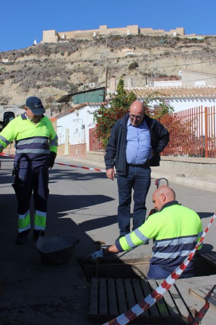 El Ayuntamiento intensifica las tareas de limpieza de imbornales - 1, Foto 1