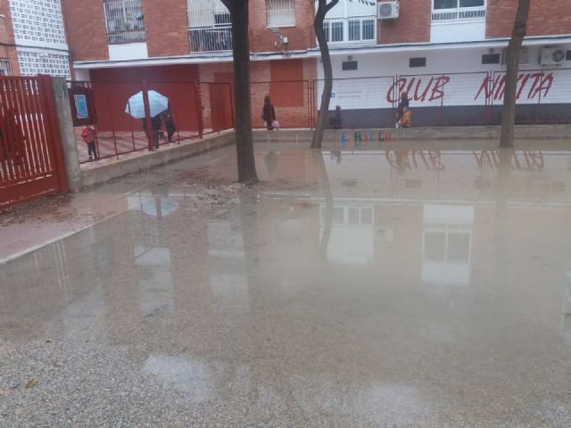 El patio del CEIP Ciudad de La Paz de El Palmar se inunda ante la inacción del Gobierno local - 1, Foto 1