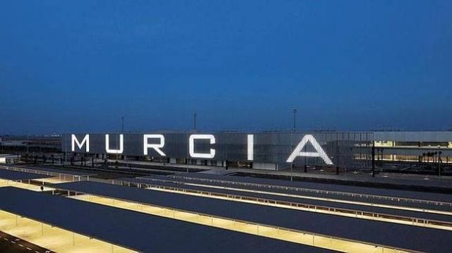 El PSOE exige que Lorca tenga conexión vía bus con el futuro aeropuerto internacional de la Región de Murcia - 1, Foto 1