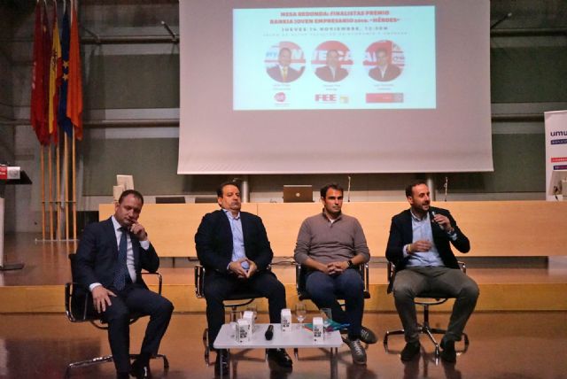 Jóvenes empresarios animan a estudiantes de la UMU a emprender y perseguir sus sueños - 2, Foto 2
