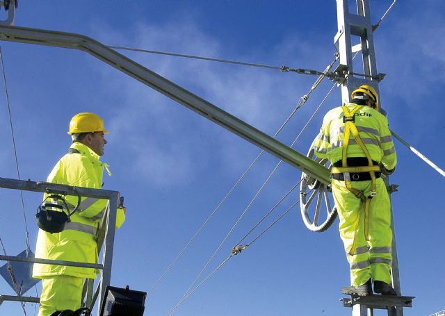 El Gobierno autoriza la licitación de la asistencia al mantenimiento de las instalaciones de electrificación de la red ferroviaria convencional por 301,46 M€ - 1, Foto 1