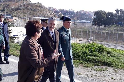 Las obras de modernización y refuerzo de la valla fronteriza en Ceuta y Melilla comenzarán antes de que acabe noviembre - 1, Foto 1