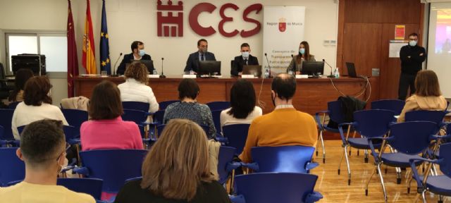 Los funcionarios se forman para adecuar el lenguaje administrativo y hacerlo comprensible para todos los ciudadanos - 1, Foto 1