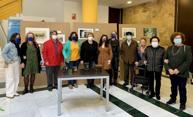 Una exposición refleja la presencia de la mujer en el municipio en las últimas décadas - 1, Foto 1