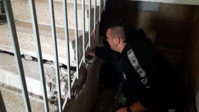 Los vecinos del Quijero sufren el agrietamiento de sus casas, rotura de paredes y hundimiento del suelo por culpa de las obras municipales en su calle - 4, Foto 4