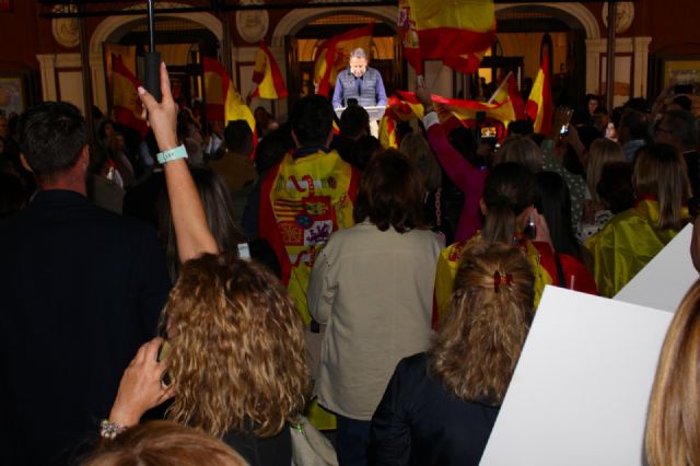Más de 2.000 personas claman en Lorca en defensa de la democracia y en contra de la amnistía - 2, Foto 2
