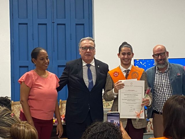 La UCAM gradúa a una nueva promoción en economía y marketing en La Habana - 1, Foto 1