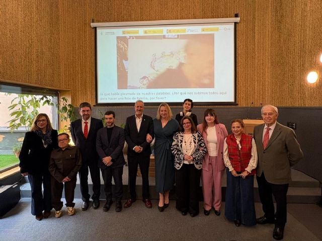 Una murciana alza la voz de todas las personas con autismo ante el ministro de Derechos Sociales - 2, Foto 2