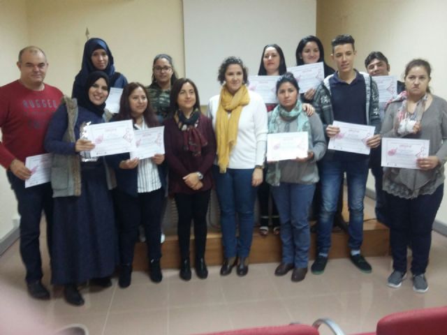 Clausura y entrega de diplomas del CURSO DE INFORMÁTICA BÁSICA ORIENTADA AL EMPLEO - 1, Foto 1