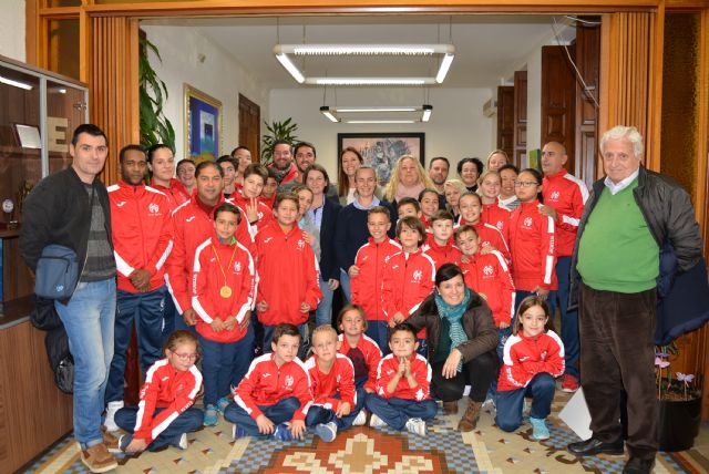 La alcaldesa y el edil de Deportes reciben al Club Kárate Águilas tras su exitoso paso por la Liga Nacional de Kárate - 1, Foto 1