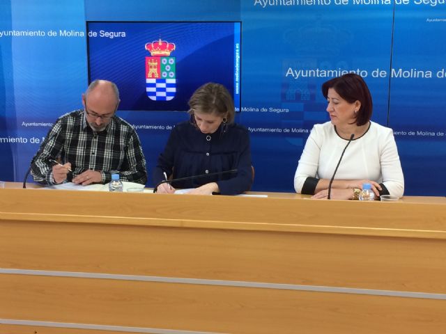 El Ayuntamiento de Molina de Segura firma un convenio con la Federación de Asociaciones de Madres y Padres de Alumnos y Alumnas del municipio - 2, Foto 2