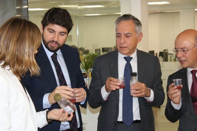 El presidente de la Comunidad visita las instalaciones de AMC Grupo Alimentación, Fresco y Zumos - 2, Foto 2