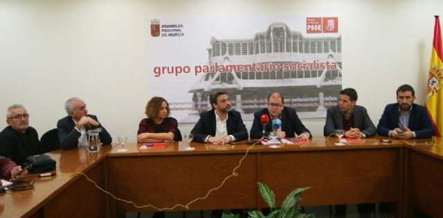 El PSOE denuncia la ausencia de apuesta del Gobierno regional en los presupuestos para 2018 en materia de deportes - 2, Foto 2