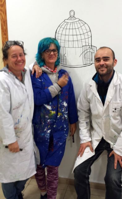 Gran jornada artística en familia para pintar el centro social del barrio del Carmen con un gran mural - 3, Foto 3