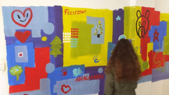 Gran jornada artística en familia para pintar el centro social del barrio del Carmen con un gran mural - 4, Foto 4