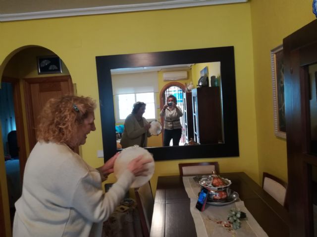 Usuarios del Centro de Día de Aidemar endulzan la Navidad a personas mayores en situación de vulnerabilidad emocional - 3, Foto 3