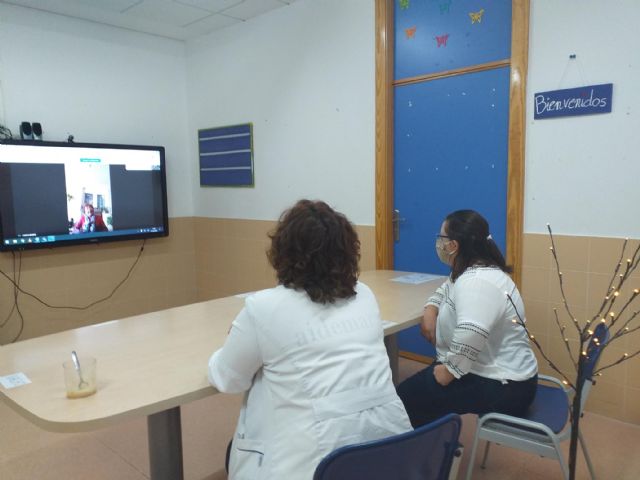 Usuarios del Centro de Día de Aidemar endulzan la Navidad a personas mayores en situación de vulnerabilidad emocional - 4, Foto 4