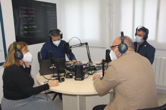 Los alumnos del CEIP Los Pinos cuentan con un nuevo espacio audiovisual - 1, Foto 1
