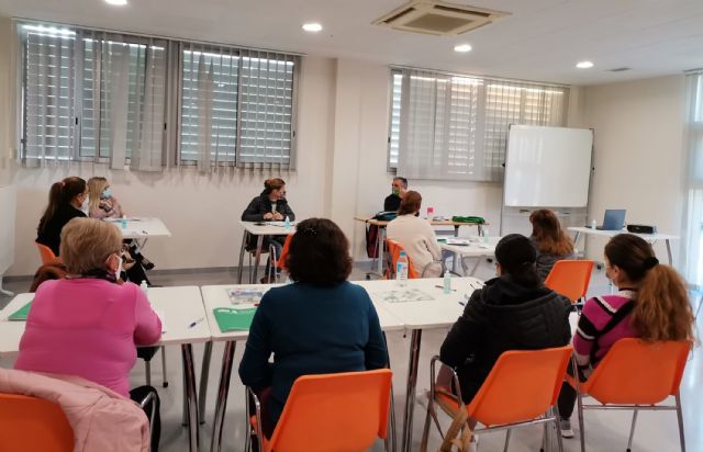 Arranca en Las Torres de Cotillas un curso gratuito sobre arte floral - 2, Foto 2