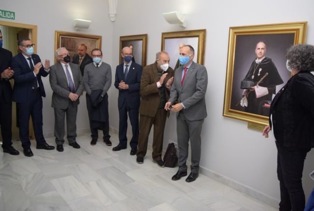 El descubrimiento del cuadro de Alejandro Díaz reúne a los cinco rectores de la UPCT - 1, Foto 1