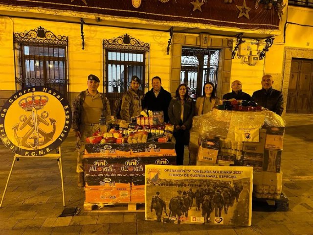 Llega a Mula un cargamento de alimentos solidarios - 1, Foto 1